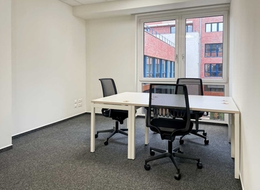 10 m² Shared workspace  in Budapest, Montevideó utca 9 (1037) - 11 | MatchOffice.com