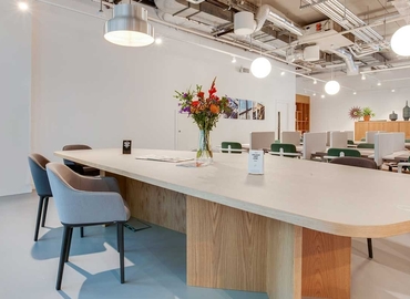 200 m² Business park property available to rent in Dublin, 77 Sir John Rogerson's Quay (D02 VK08) - 1 | MatchOffice.com