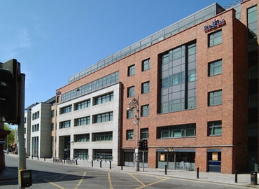 100 m² Business space in Dublin, Harcourt Centre (D02 HW77) - 0 | MatchOffice.com