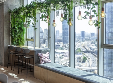 1000 m² Business space property for rent in Tel Aviv, דרך מנחם בגין 150 (6492105) - 3 | MatchOffice.com