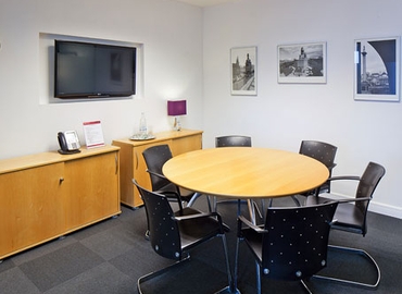 100 m² Business center building up for rent in Tel Aviv, Ayalon House (52136) - 0 | MatchOffice.com