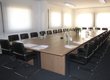 40 m² Convention center in Municipio X, Viale Gianluigi Bonelli 40 (00127) - 1 | MatchOffice.com