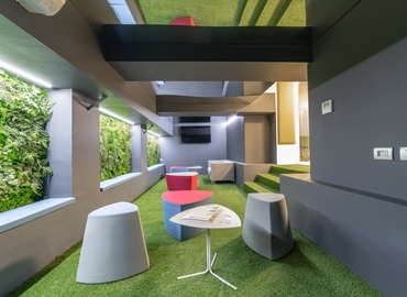 50 m² Serviced office place for rent in Milan, Via Jacopo dal Verme 7 (20159) - 6 | MatchOffice