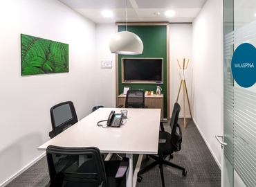 100 m² Coworking space  in Milan, Via San Bovio 3 (20090) - 17 | MatchOffice.com