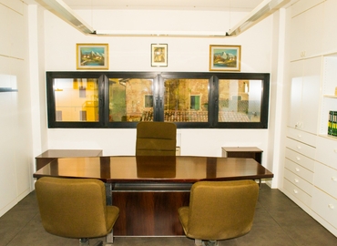 Trova ufficio temporaneo flessibile a Bologna di 100 m², Via Mori 6 - 9 | MatchOffice.it