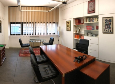 Esplora ufficio coworking adatto a Bologna di 100 m², Via Mori 6 - 10 | MatchOffice