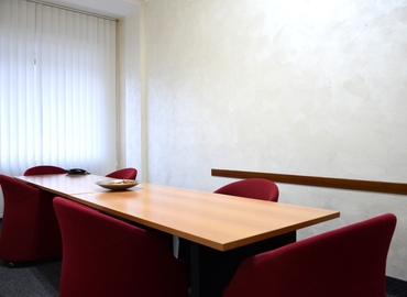 35 m² Shared workspace  in Milan, Via Finocchiaro Aprile 14 (20124) - 6 | MatchOffice.com
