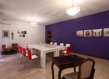 Prenota una sala conferenze accogliente a Bari di 40 m², Via Principe Amedeo - 3 | MatchOffice