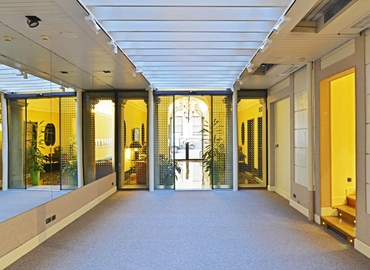 190 m² Meeting room in Milan, Via Borgonuovo 1 (20121) - 1 | MatchOffice