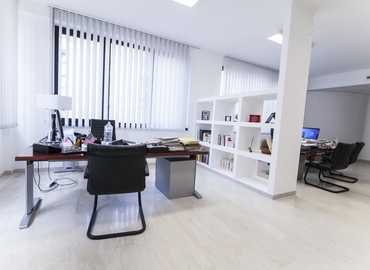 Explore comfortable a 1000 m² Co-working  in Bari, via monsignor jolando nuzzi  (70129) - 7 | MatchOffice.com
