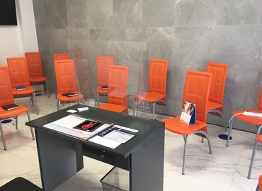 Scegli un centro conferenze affidabile a Bari di 35 m², Corso Italia 13 - 12 | MatchOffice
