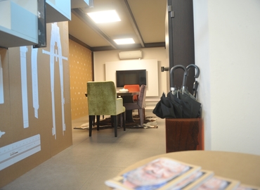 Prenota uno spazio per conferenze accogliente a Como di 70 m², Via Strecciola 5 - 7 | MatchOffice.it