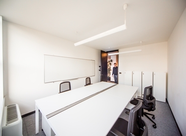 Prenota una sala riunioni affidabile a Torino di 50 m², Via Agostino da Montefeltro 2 - 14 | MatchOffice.it