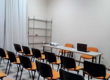 Prenota uno spazio per conferenze affidabile a Catania di 25 m², Via Firenze 91 - 5 | MatchOffice.it