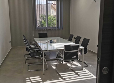 Prenota uno spazio per conferenze accogliente a Napoli di 26 m², Viale dei Gerani 1 - 3 | MatchOffice.it