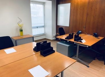 Scegli una sala riunioni affidabile a Municipio XIII di 8 m², Via Attilio Regolo 19 - 1 | MatchOffice.it