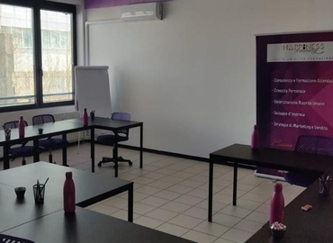 Scegli una sala conferenze affidabile a Bologna di 50 m², Via Alfieri Maserati - 2 | MatchOffice.it