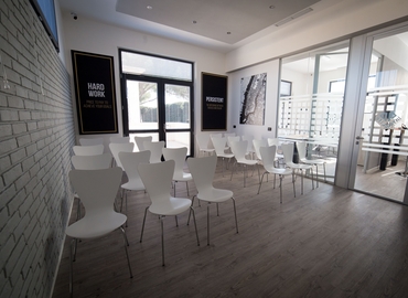 90 m² Co-working  in Florence, Via Dante Alighieri 10 (50055) - 1 | MatchOffice.com