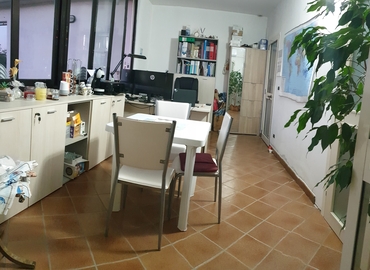 25 m² Shared office  in Pescara, Via Martiri Di Filetto (64026) - 2 | MatchOffice.com
