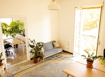 90 m² Shared workspace  in Rome City, Piazza Anco Marzio 20 (00122) - 1 | MatchOffice.com