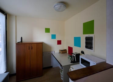 Affitta spazio coworking adatto a Milano di 90 m², Via Deledda - 6 | MatchOffice