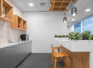 Scegli un centro conferenze affidabile a Municipio II di 15 m², Via Vincenzo Bellini 22 - 2 | MatchOffice.it