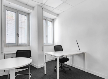 Affitta una sala riunioni affidabile a Municipio II di 15 m², Via Vincenzo Bellini 22 - 4 | MatchOffice.it
