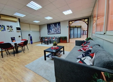 18 m² Business center in Naples, Via Eleonora Duse 26 (80126) - 1 | MatchOffice.com