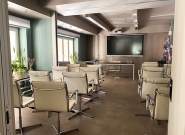 Scegli uno spazio per conferenze accogliente a Cagliari di 80 m², Viale Regina Margherita - 8 | MatchOffice.it