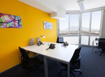 Prenota uno spazio per conferenze affidabile a Napoli di 15 m², Corso Novara 10 - 3 | MatchOffice.it