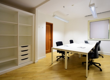 Prenota una sala riunioni affidabile a Napoli di 15 m², Via San Giacomo 32 - 5 | MatchOffice