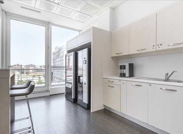 30 m² Co-working  in Milan, Via Benigno Crespi 19 (20159) - 7 | MatchOffice.com