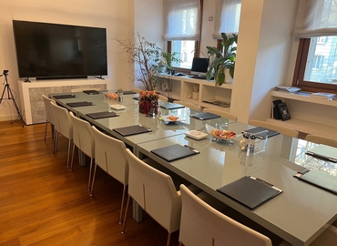 Scegli una sala riunioni accogliente a Milano di 40 m², Viale Bianca Maria - 3 | MatchOffice.it