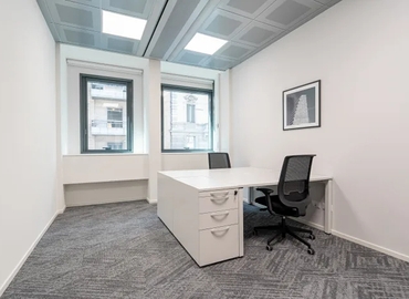 Uffici arredati disponibili per l'affitto a Milano di 100 m², Via Broletto 46 - 6 | MatchOffice.it