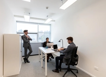 Affitta il nostro ufficio virtuale comodo a Municipio IX, Viale Luca Gaurico 91/93 - 11 | MatchOffice