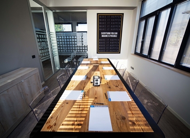 Esplora spazio coworking adatto a Firenze di 66 m², Via Dante Alighieri 10 - 2 | MatchOffice.it
