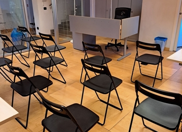 Prenota un centro conferenze affidabile a Bologna di 10 m², Via Pasquale Muratori 7 - 8 | MatchOffice