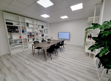 100 m² Conference space in Milan, Via Cesare Battisti 125 (20099) - 1 | MatchOffice.com