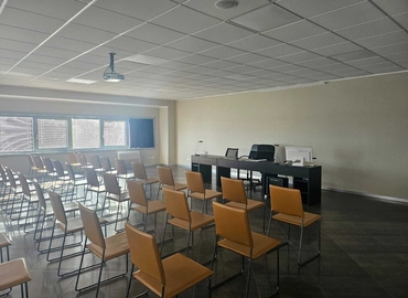 100 m² Conference space in Taranto, Via Maria Lupoli (74122) - 0 | MatchOffice.com