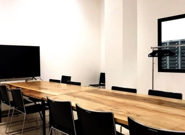 Esplora spazio coworking flessibile a Bologna di 48 m², Via Sante Vincenzi 2 - 7 | MatchOffice