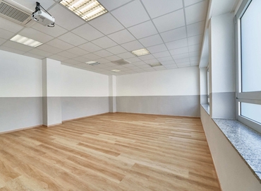 Affitta ufficio temporaneo comodo a Milano di 125 m², Via Privata della Torre 18 - 12 | MatchOffice