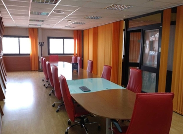 Prenota una sala riunioni accogliente a Napoli di 58 m², Via Eleonora Duse 26 - 4 | MatchOffice