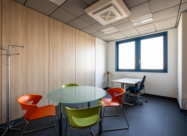 35 m² Shared workspace  in Bologna, Via Alfredo Calzoni 1/3 (40128) - 0 | MatchOffice.com