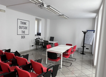 12 m² Shared office  in Cantù, Via Unione 4 (22063) - 0 | MatchOffice.com