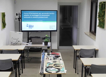 61 m² Convention center in Taranto, Via Egidio Pignatelli (74010) - 2 | MatchOffice