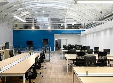 1000 m² Business space in Milan, Via Borromei 6 (20123) - 1 | MatchOffice.com