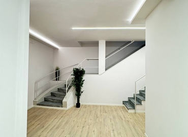 Office Via Gian Giacomo Mora 11 20123 Milan
