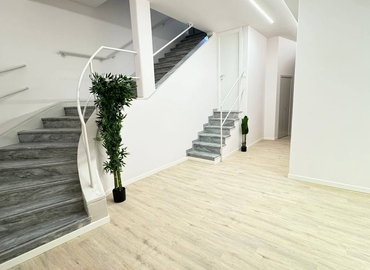 Office Via Gian Giacomo Mora 11 20123 Milan