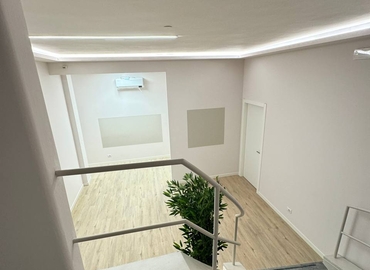 Office Via Gian Giacomo Mora 11 20123 Milan