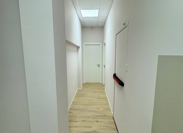 Office Via Gian Giacomo Mora 11 20123 Milan
